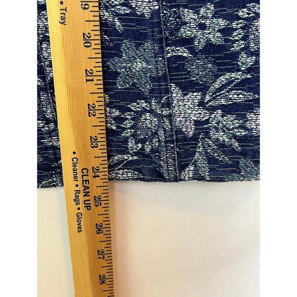Coldwater Creek Women's Size XL Blue Denim Floral Woven Button Front Vest - Picture 5 of 5